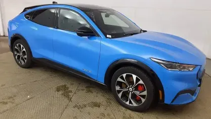 Used Ford Mustang Mach-E Standard Range 197 kW (269 HP) 2022 Blue SUV