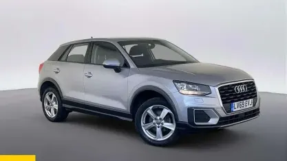 Usado Audi Q2 Sport 150 HP (110 kW) 2019 Prateado SUV