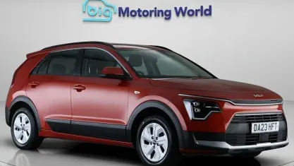 Used Kia Niro 141 HP (103 kW) 2023 Orange SUV
