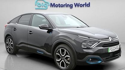 Usado Citroën e-C4 Shine 100 kW (136 CV) 2022 Negro Utilitario