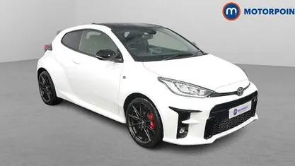 Used Toyota Yaris 261 HP (191 kW) 2021 White Hatchback