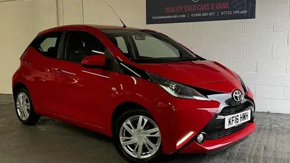 Used Toyota Aygo x-press 69 HP (50 kW) 2016 Hatchback