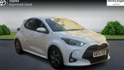 Used Toyota Yaris 116 HP (85 kW) 2024 White Hatchback