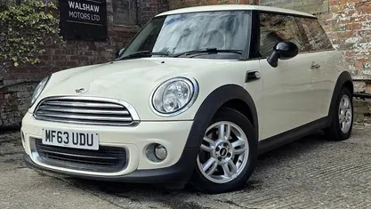 Used Mini ONE Hatch 98 HP (72 kW) 2013 White Hatchback