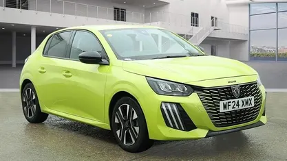 Used Peugeot 208 Allure 101 HP (74 kW) 2024 Hatchback