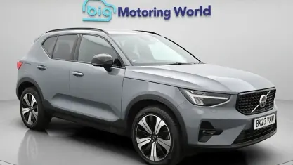 Begagnad Volvo XC40 Ultimate 262 HK (192 kW) 2023 Grå SUV