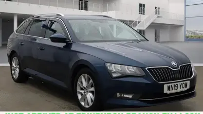 Used Skoda Superb SE Technology 150 HP (110 kW) 2019 Blue Estate