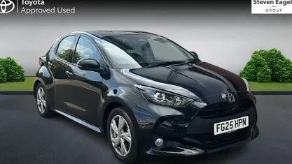 Used Toyota Yaris 116 HP (85 kW) 2025 Black Hatchback