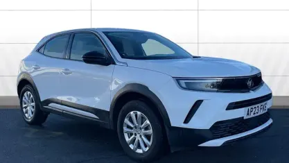 Usado Vauxhall Mokka Design Edition 101 HP (74 kW) 2023 Branco SUV