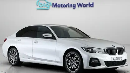 Begagnad BMW 330e M Sport 292 HK (214 kW) 2021 Vit Sedan