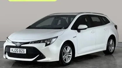Used Toyota Corolla 122 HP (89 kW) 2020 White Estate