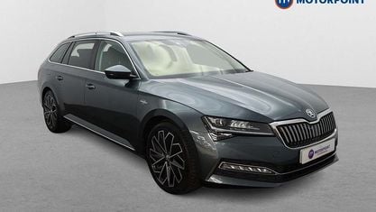 Gebraucht Skoda Superb 190 PS (139 kW) 2019 Grau Kombi