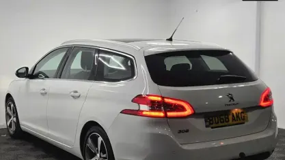 Used Peugeot 308 SW Allure 131 HP (96 kW) 2020 Estate