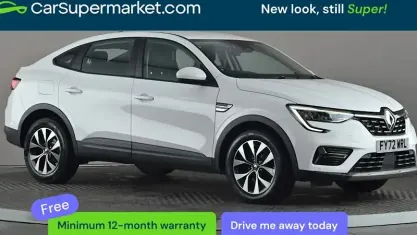 Begagnad Renault Arkana Iconic 140 HK (102 kW) 2022 Vit SUV