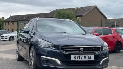 Used Peugeot 508 SW GT 181 HP (133 kW) 2017 Blue Estate
