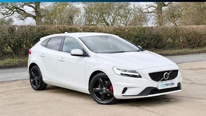 Second-hand Volvo V40 R-Design 122 CP (89 kW) 2019 Hatchback