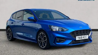 Używany Ford Focus ST-Line X 125 KM (91 kW) 2020 Niebieski Hatchback