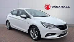 White Used 2017 Vauxhall Astra SRi Hatchback | £7,299 (Fair price)