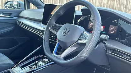 Used 2025 VW Golf VIII GTE Hatchback | £28,599 (Super price)