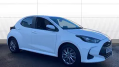 Used 2020 Toyota Yaris Hybrid Hatchback | £16,588 (Fair price)