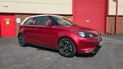 Begagnad MG MG3 106 HK (77 kW) 2015 Halvkombi