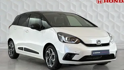 Used Honda Jazz Hybrid 109 HP (80 kW) 2022 Platinum white Hatchback