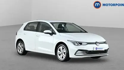 Used VW Golf VIII Life 110 HP (80 kW) 2023 White Hatchback