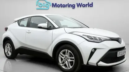 Used Toyota C-HR 122 HP (89 kW) 2023 White SUV