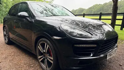 Used Porsche Cayenne 420 HP (308 kW) 2013 Black SUV
