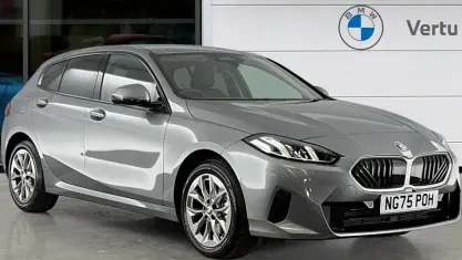 Usado BMW 120 Sport Line 168 HP (123 kW) 2026 Cinzento Citadino