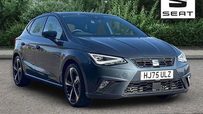 Usado Seat Ibiza FR Sport 116 HP (85 kW) 2025 Cinzento Citadino