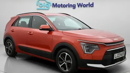 Used Kia Niro 182 HP (133 kW) 2023 Orange SUV