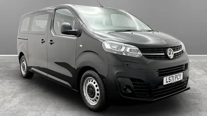 Used Vauxhall Vivaro Edition 120 HP (88 kW) 2021 MPV
