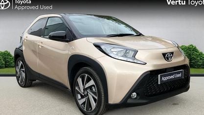 Second-hand Toyota Aygo X 72 CP (52 kW) 2025 Bej SUV