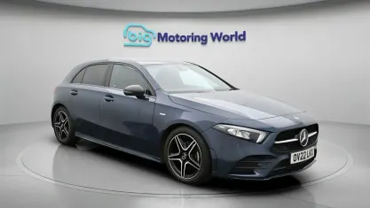 Begagnad Mercedes A180 Executive 136 HK (100 kW) 2022 Halvkombi