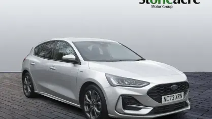 Used Ford Focus ST-Line 125 HP (91 kW) 2023 Silver Hatchback