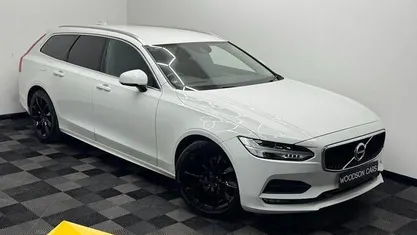 Used Volvo V90 Momentum 190 HP (139 kW) 2020 White Estate