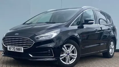 Used Ford S-MAX Titanium 150 HP (110 kW) 2020 Black MPV