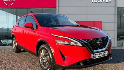 Używany Nissan Qashqai Acenta Premium 140 KM (102 kW) 2023 Czerwony SUV