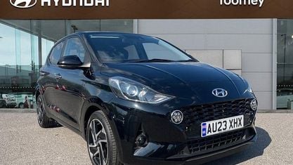Gebraucht Hyundai i10 Premium 84 PS (61 kW) 2023 Kleinwagen