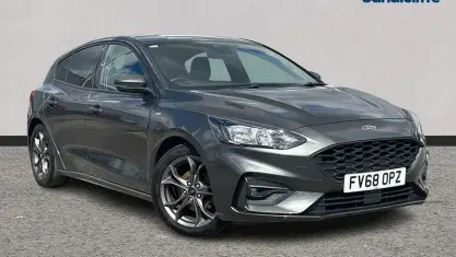 Used Ford Focus ST-Line 125 HP (91 kW) 2018 Grey Hatchback