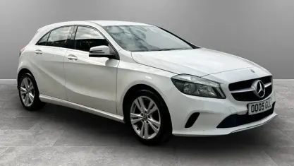 Usado Mercedes A160 102 HP (75 kW) 2018 Citadino