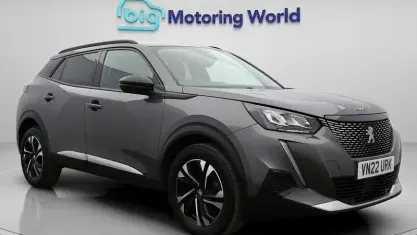 Begagnad Peugeot 2008 Allure Premium 110 HK (80 kW) 2022 Grå SUV
