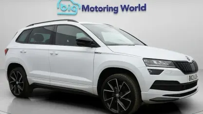Used Skoda Karoq SportLine 150 HP (110 kW) 2021 White SUV