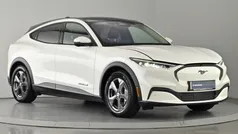 White Used 2021 Ford Mustang Mach-E Extended Range SUV | £21,650 (Fair price)