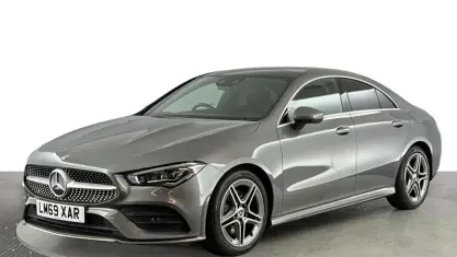 Begagnad Mercedes CLA200 AMG Line Premium Plus 163 HK (119 kW) 2022 Sedan