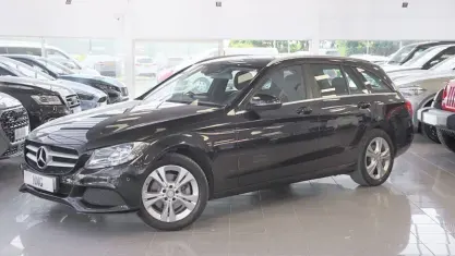 Used Mercedes C220 Executive 170 HP (125 kW) 2017 Black Estate
