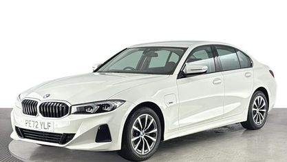 Begagnad BMW 330e Sport Line 292 HK (214 kW) 2024 Sedan