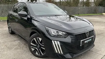 Used Peugeot 208 Allure 101 HP (74 kW) 2024 Hatchback