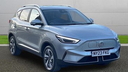 Używany MG ZS Trophy 130 kW (177 KM) 2023 Srebrny SUV